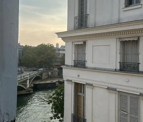 Elegant Artistic Flat On The Seine River Διαμέρισμα