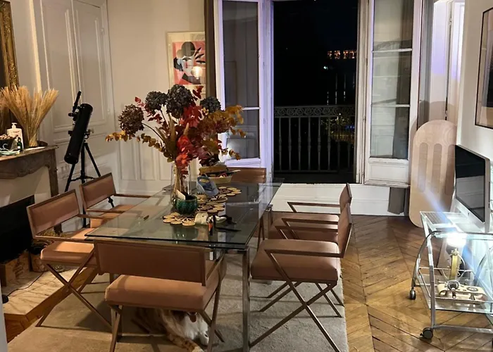 Elegant Artistic Flat On The Seine River Διαμέρισμα *