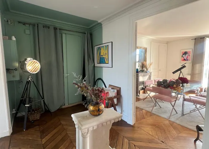 Elegant Artistic Flat On The Seine River Διαμέρισμα